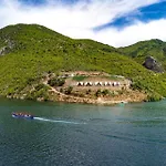 5 Stinet Villa