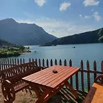 5 Stinet Villa *