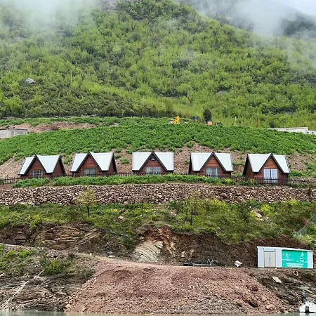 5 Stinet Willa Koman